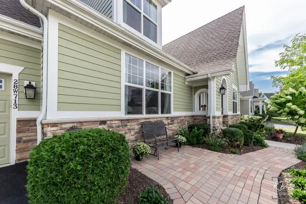28W713 Mount ST, Warrenville, IL 60555