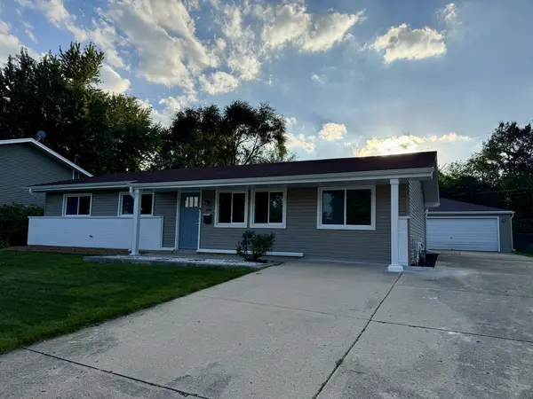 1420 Cooper RD, Hoffman Estates, IL 60169