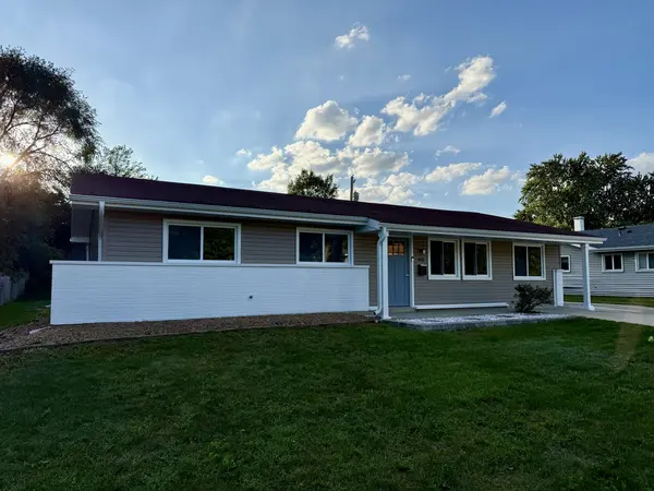 1420 Cooper RD, Hoffman Estates, IL 60169