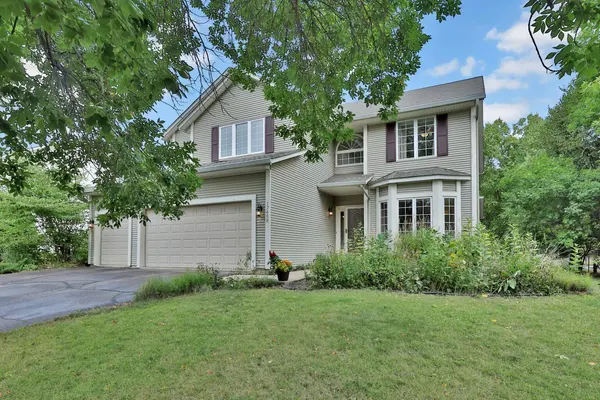 17408 Tessmer CT, Eden Prairie, MN 55347