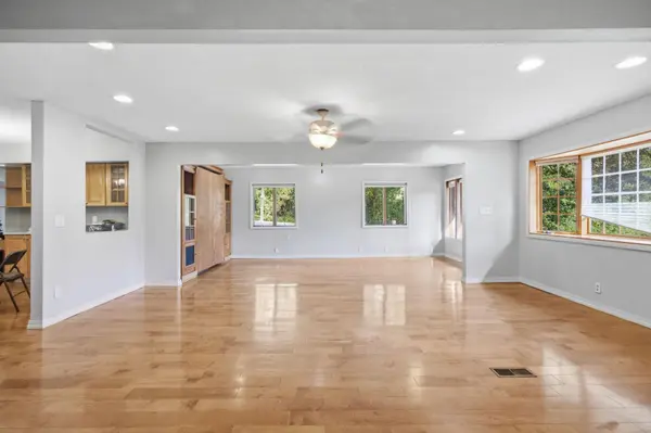 1847 Upper 55th ST E, Inver Grove Heights, MN 55077