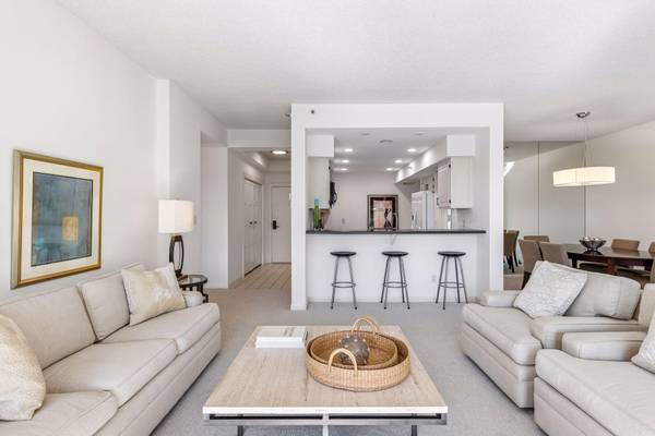 1201 Yale PL #407, Minneapolis, MN 55403