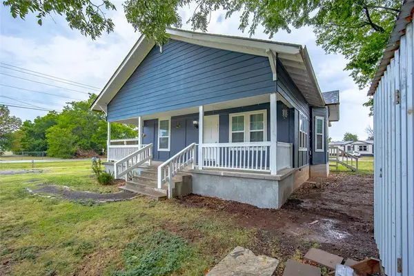 611 SW 6th ST, Lindsay, OK 73052