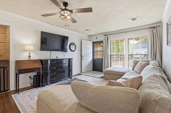 123 Currell LN, Elk City, OK 73644