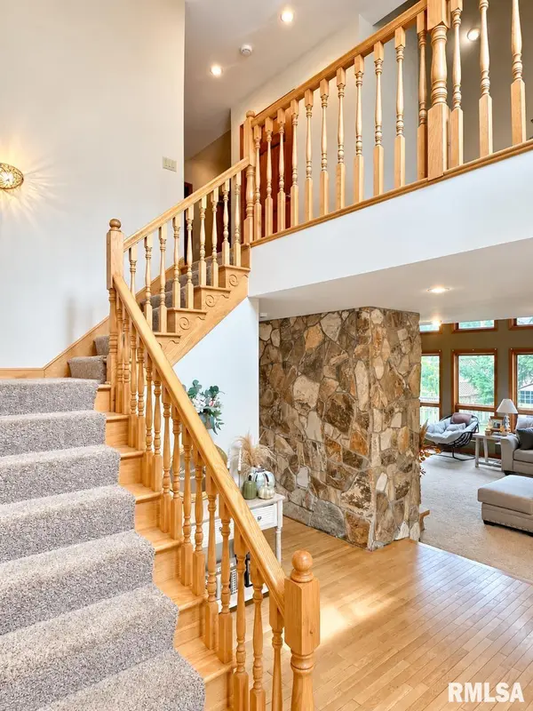 4 MONTEREY CT, Jacksonville, IL 62650