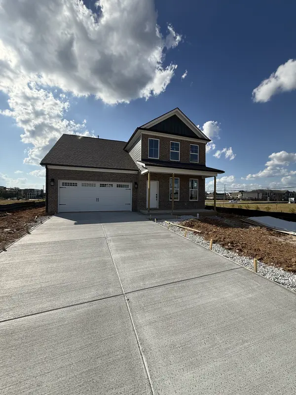 3640 Heartland Dr, Columbia, TN 38401