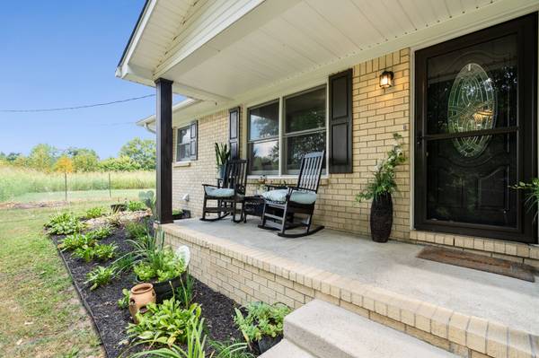 818 Dale Ridge Rd, Dowelltown, TN 37059