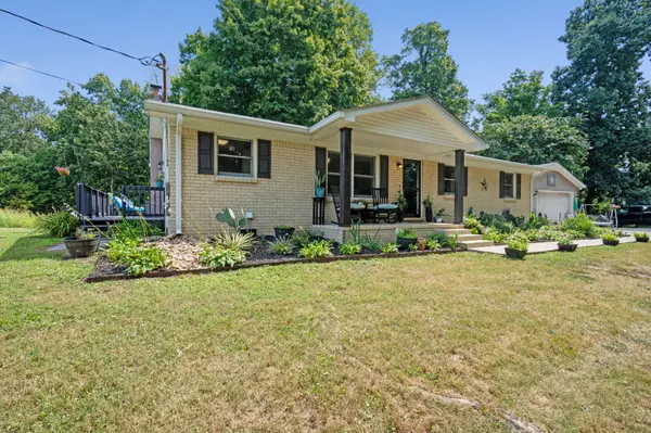 818 Dale Ridge Rd, Dowelltown, TN 37059