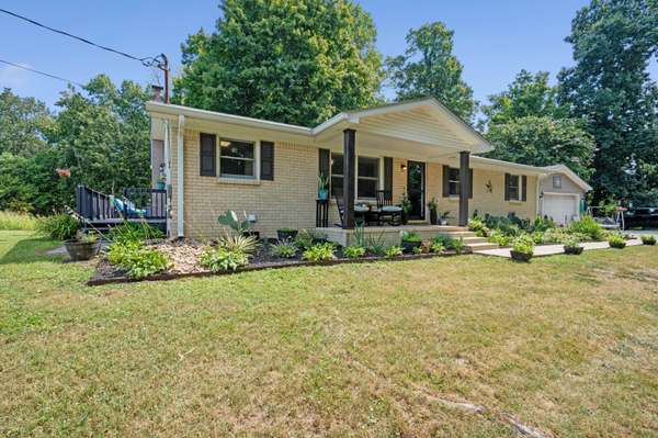818 Dale Ridge Rd, Dowelltown, TN 37059