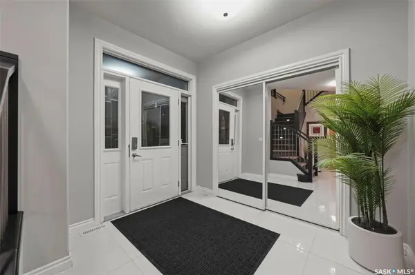 107 Schumacher BAY, Saskatoon, SK S7V 0H7