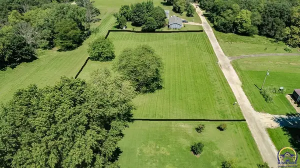 0000 Hilltop RD #Across street from 8822, Ozawkie, KS 66070