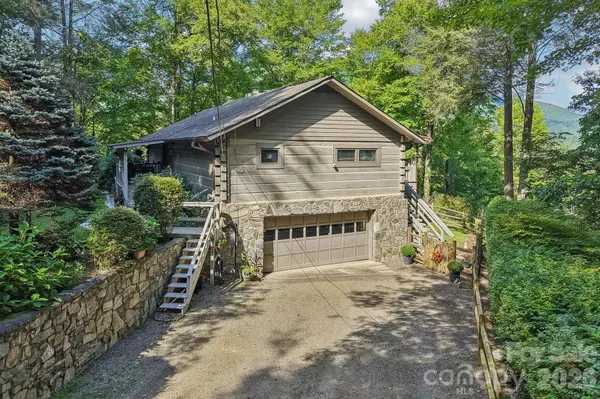 782 Setzer Cove RD, Maggie Valley, NC 28751