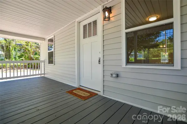 909 US 70 HWY W, Morganton, NC 28655