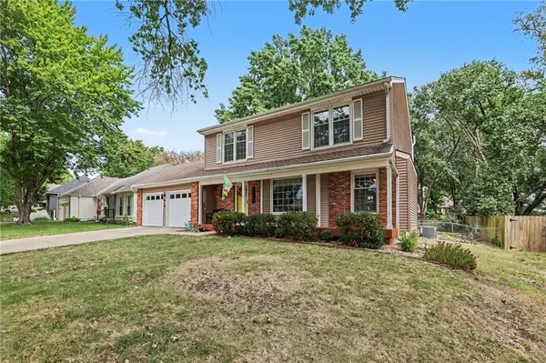 10401 Long ST, Overland Park, KS 66215