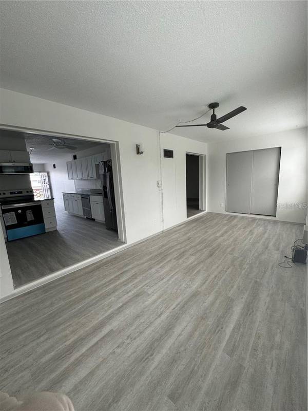 2072 AUSTRALIA WAY W #48, Clearwater, FL 33763