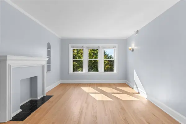 4113 N Bernard AVE #3N, Chicago, IL 60618