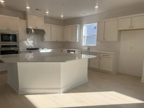 5433 Napa Valley Dr, Smyrna, TN 37167