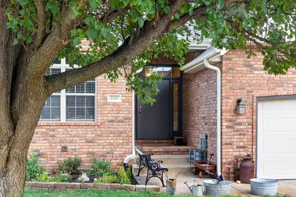 608 S Cully AVE, Republic, MO 65738