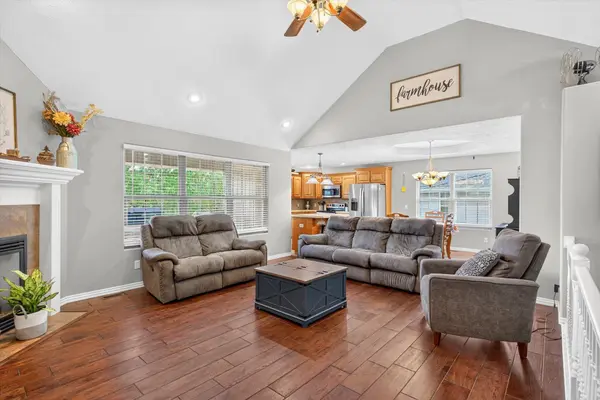 608 S Cully AVE, Republic, MO 65738