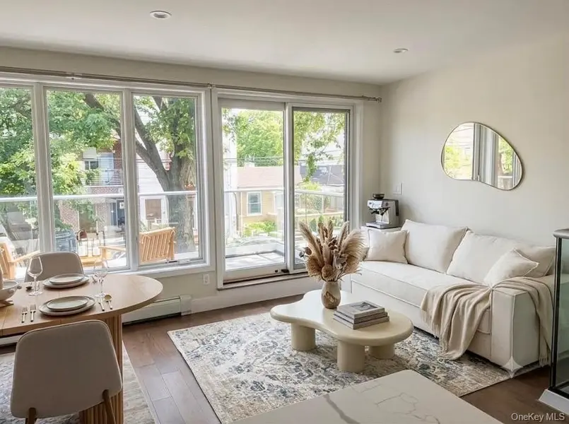 19-25 22nd Rd, Astoria, NY 11105