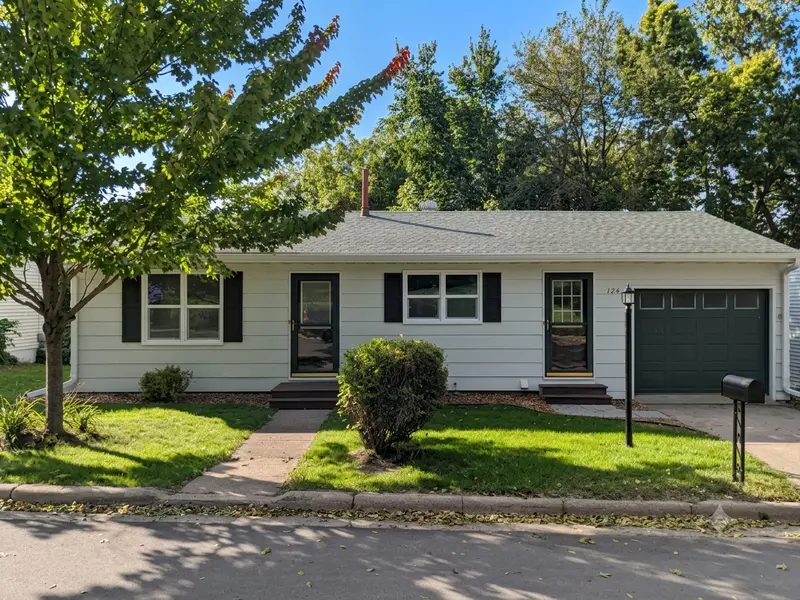 124 N 3rd ST, Le Sueur, MN 56058