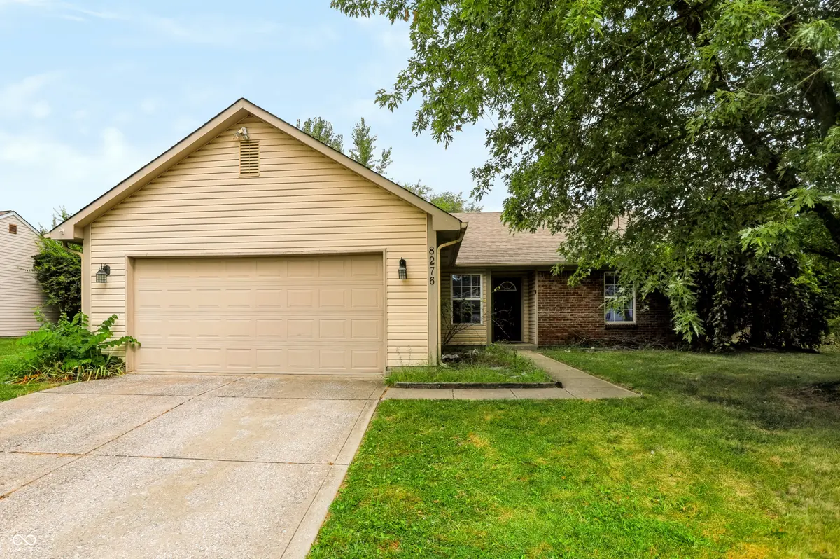 8276 Bayshore LN, Avon, IN 46123