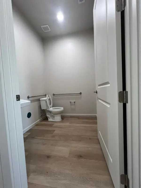 701 Crystal Falls PKWY #140 & 150, Leander, TX 78641