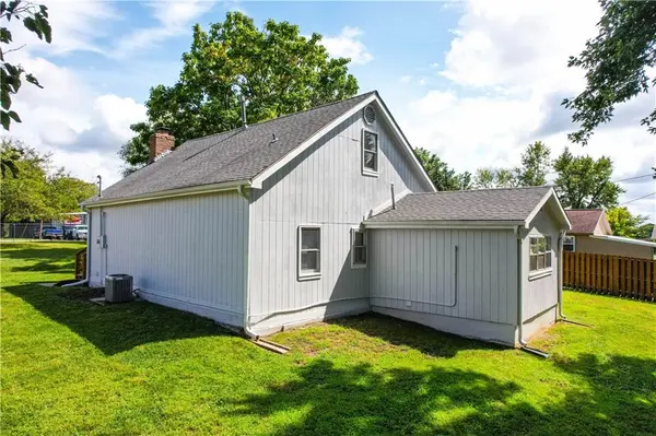 20 Schwartz AVE, Excelsior Springs, MO 64024