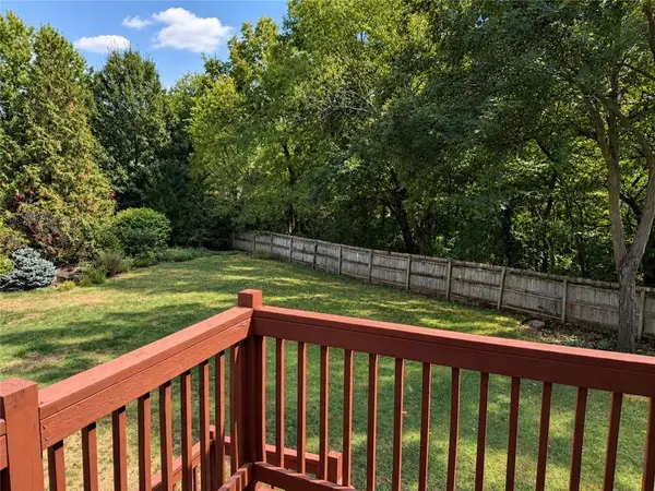 6919 Hallet DR, Shawnee, KS 66216