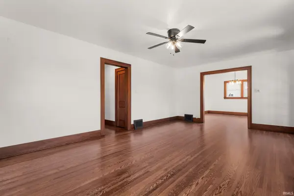 211 W Catherine ST, Milford, IN 46542-9457