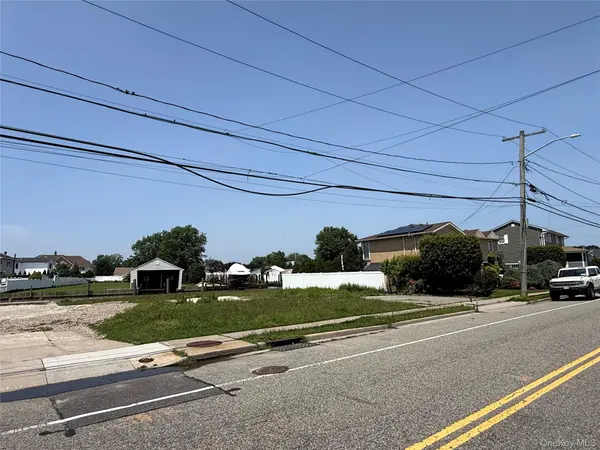 66 Alhambra RD, Massapequa, NY 11758