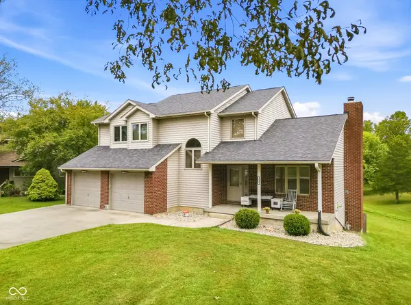 523 Kinney LN, Columbus, IN 47201