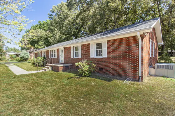 214 Crestwood Dr, Tullahoma, TN 37388