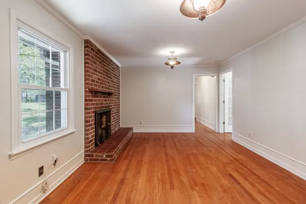 214 Crestwood Dr, Tullahoma, TN 37388