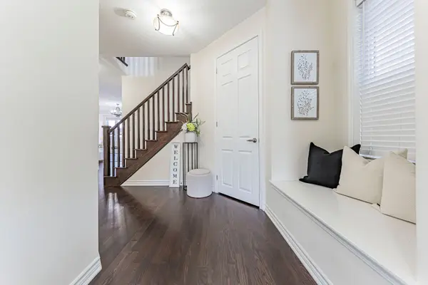 1249 Leger WAY, Milton, ON L9E 1E4