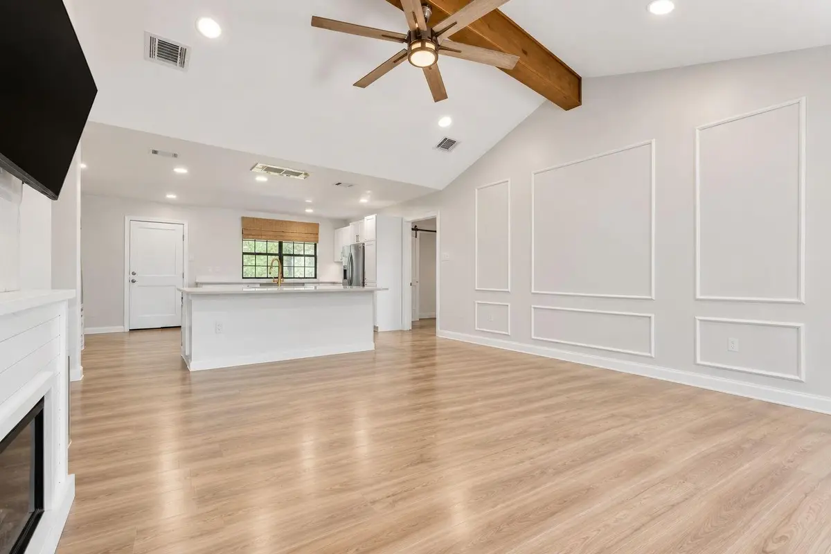 308 River Hills DR, San Marcos, TX 78666