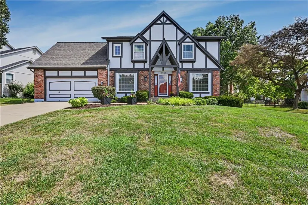 10601 Barton ST, Overland Park, KS 66214