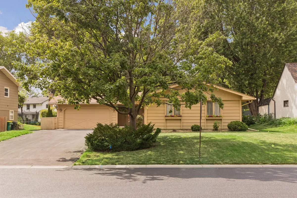3901 Louisiana AVE N, New Hope, MN 55427