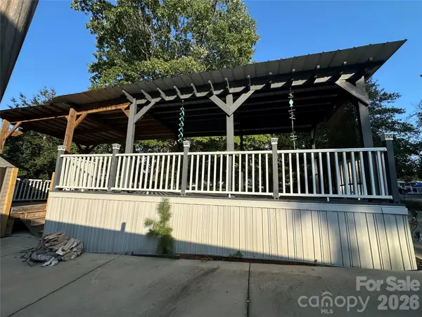 110 Pier AVE, New London, NC 28127