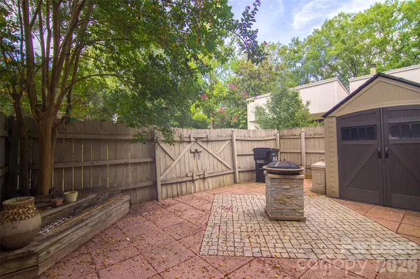7908 Horse Chestnut LN, Charlotte, NC 28277