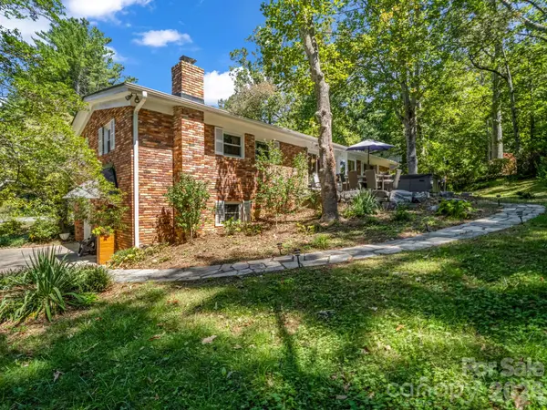 21 Sleepy Hollow DR, Asheville, NC 28805