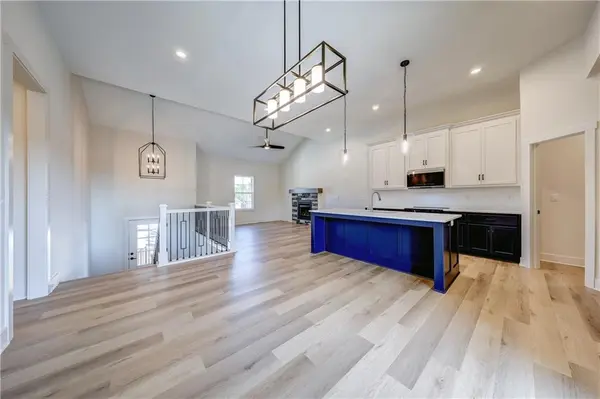 32125 W 170th TER, Gardner, KS 66030