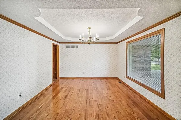 7605 NW Roberts RD, Weatherby Lake, MO 64152