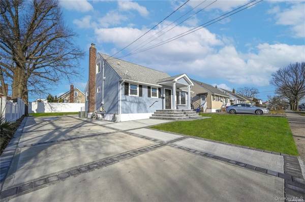 253 Meyer AVE, Valley Stream, NY 11580
