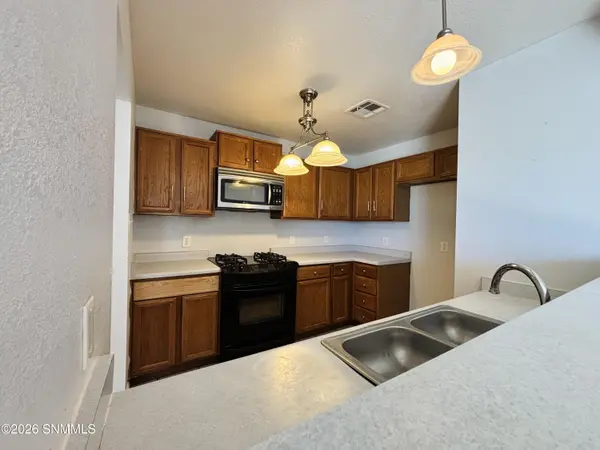 430 Tierra Dorada CIR, Anthony, NM 88021