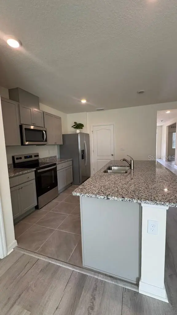 2147 DOE RUN DR, Davenport, FL 33837