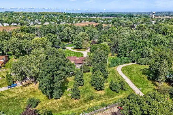 1803 Paula CT, Sleepy Hollow, IL 60118