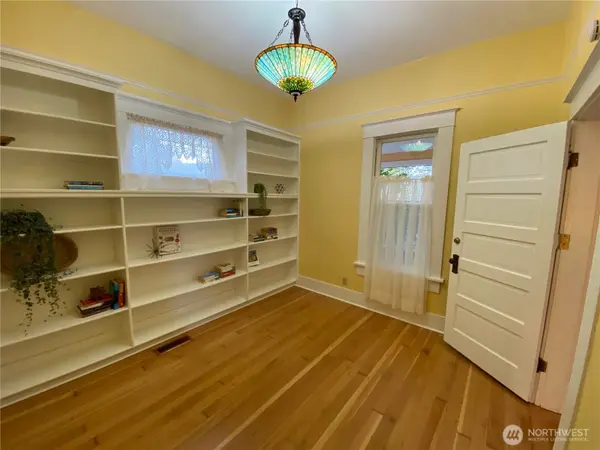 1016 21st ST, Bellingham, WA 98225
