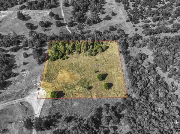 Highland LN, Blanchard, OK 73010