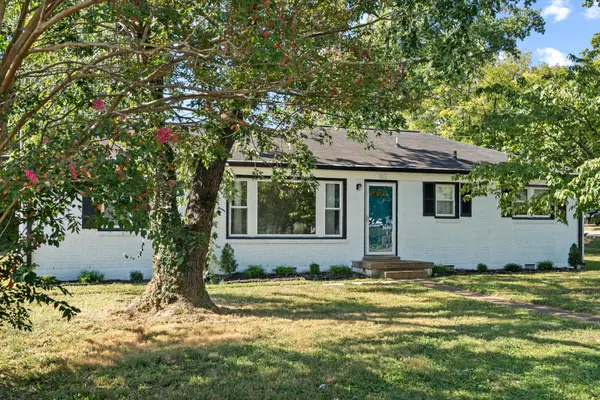 163 Elkmont Dr, Nashville, TN 37211